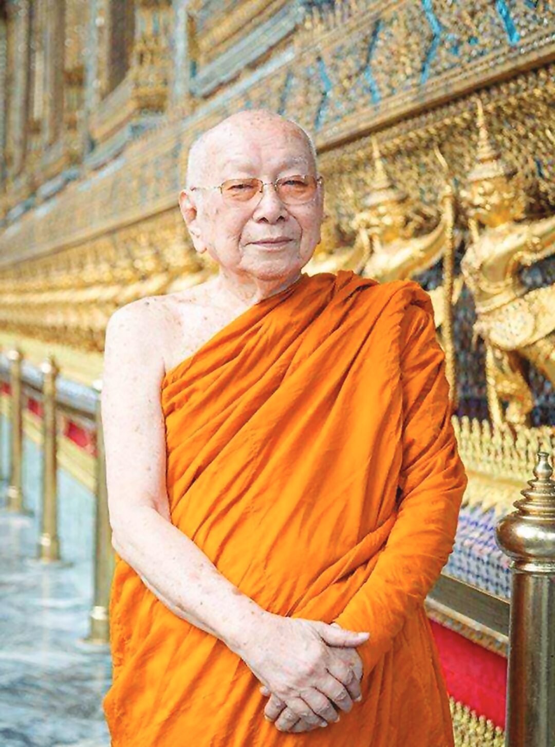 สดจากหน้าพระ