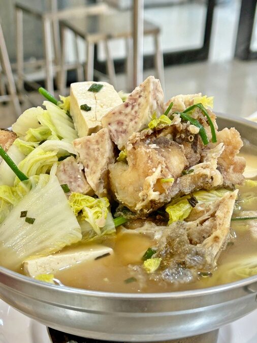 นายหน่องข้าวต้มปลา เครื่องแน่นสดเด้งฉ่ำ ซุปหอมอร่อยไม่คาว