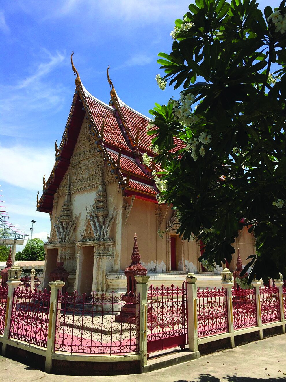 ข่าวสดพระเครื่อง - เหรียญกงจักร 16 แฉก หลวงพ่อรุ่ง ปุญญกโร