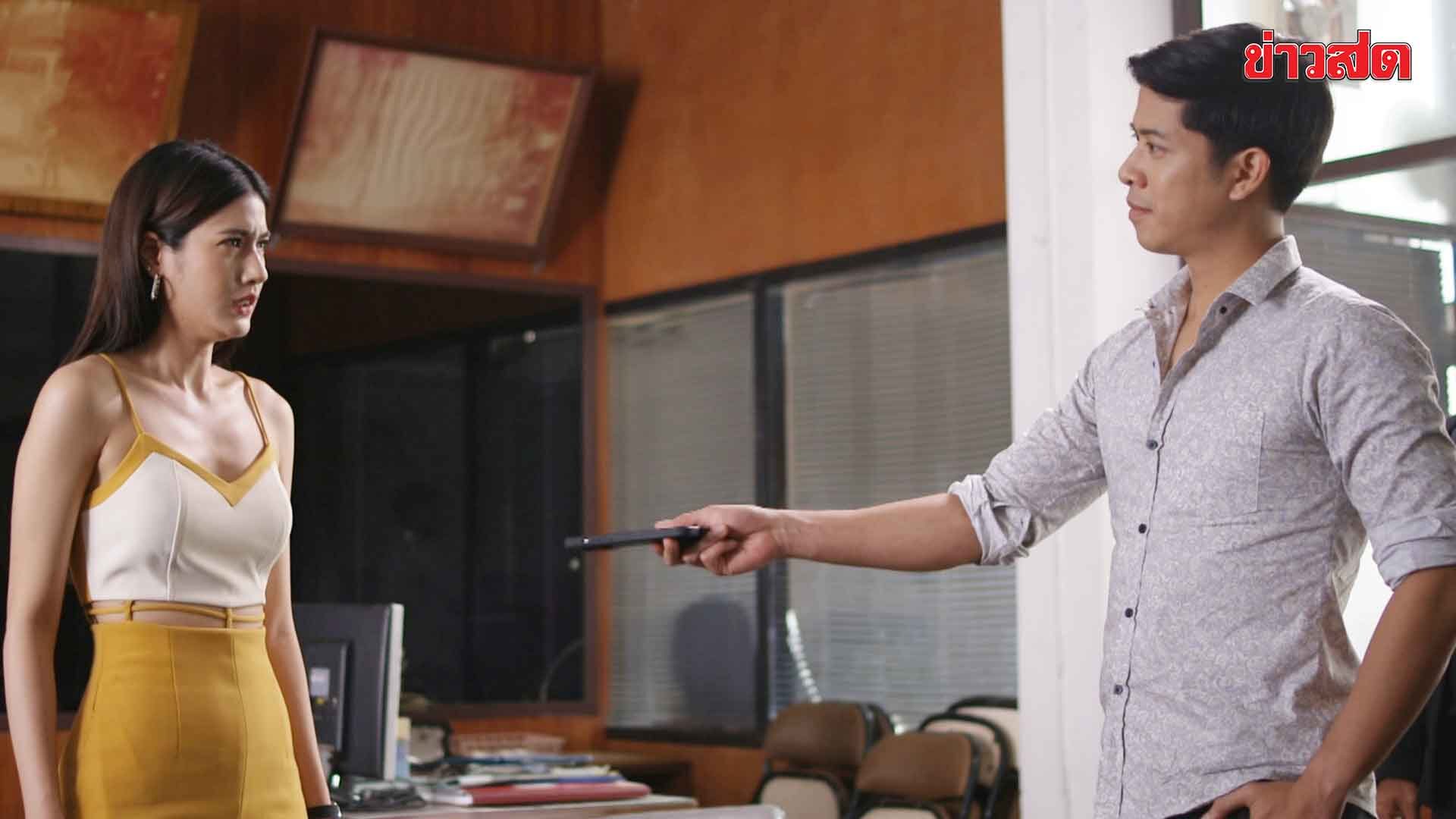 เรื่องย่อละคร กุหลาบเล่นไฟ ตอนที่ 33 เวลา 20.30 น. ช่อง 7HD