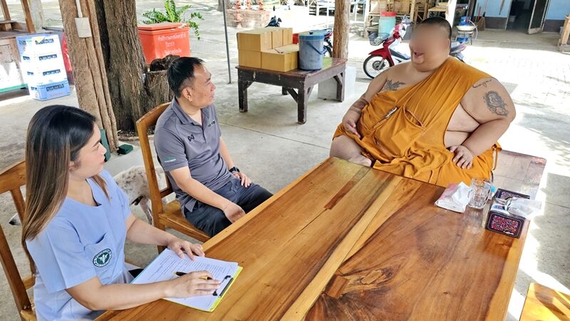 พระหนุ่ม