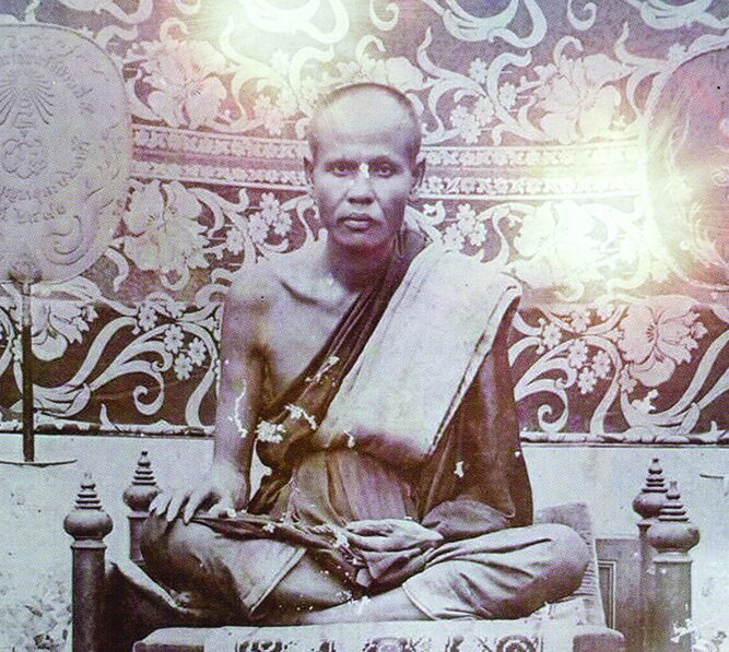 ข่าวสดพระเครื่อง - เหรียญกงจักร 16 แฉก หลวงพ่อรุ่ง ปุญญกโร