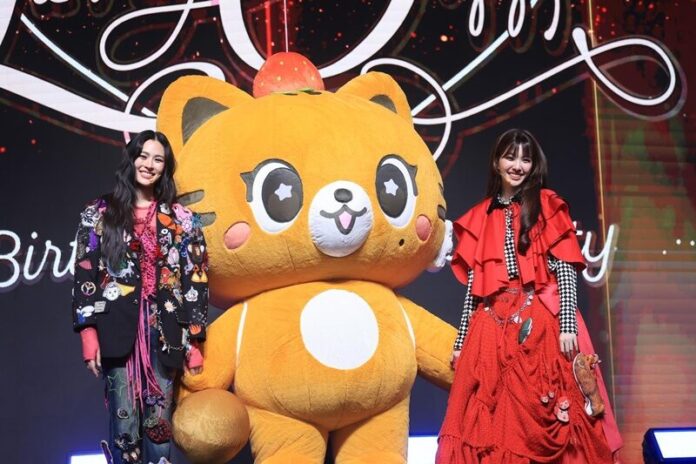 หลิง-ออม เสิร์ฟโมเมนต์สุดฟิน ฉลองวันเกิดสุดยิ่งใหญ่ แรงติดเทรนด์อันดับ 1