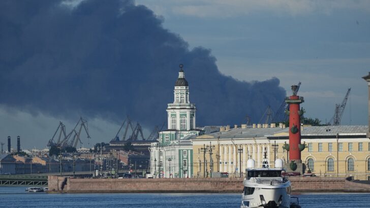 Ukraine targets St. Petersburg again after Putin rejects Zel