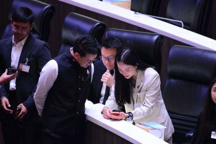 รักชนก เผยแล้ว คุยอะไรกับ‘ไชยชนก’ กลางห้องประชุมสภา ฉะคนคิดเรื่องชู้ฉาว