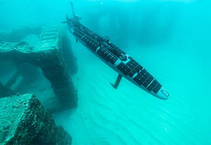 ยานไทรทัน (Triton) ของโอเชียนแอโร (Ocean Aero) ซึ่งเป็นยานเดินเรืออัตโนมัติที่ใช้พลังงานที่เป็นมิตรต่อสิ่งแวดล้อมลำแรกและลำเดียวในโลก