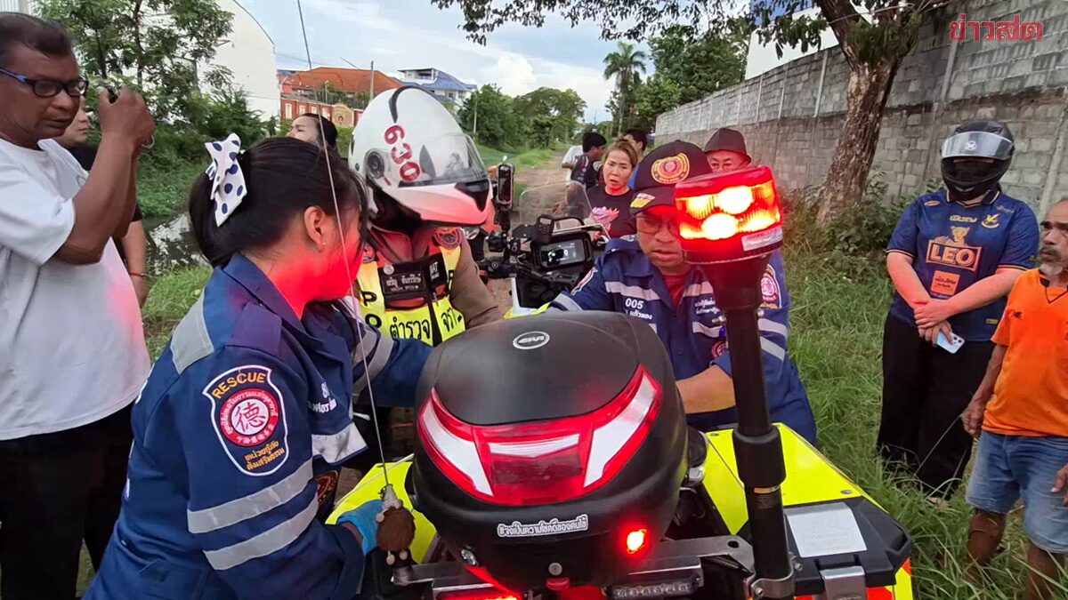 สลดทารกเพิ่งคลอดได้ 2 วัน ถูกทิ้งริมถนน ตำรวจรุดมา