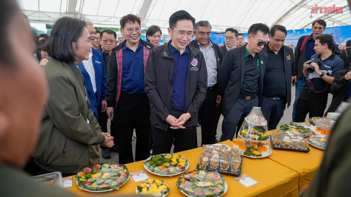 “ยศชนัน” นำทีม อว. ลงเรือฟื้นฟูบ้านปลาหมายเลข 9 ชูโปรเจกต์ S