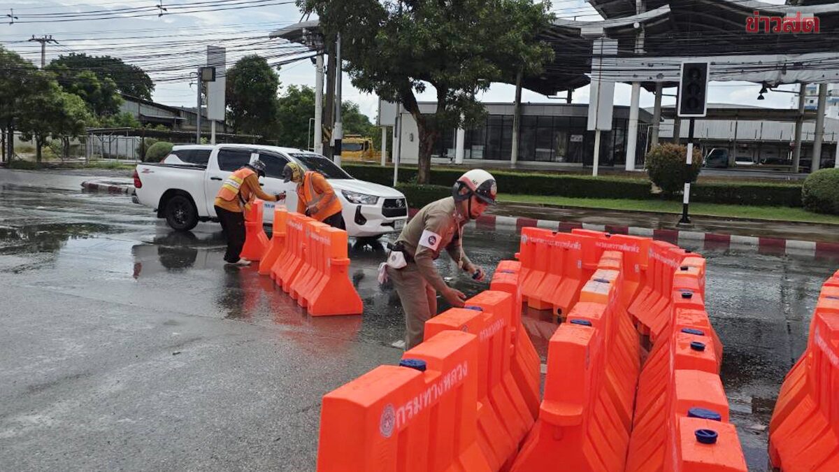 โคราช ยอมเปิดทางแยก 2 จุด เจอทัวร์ลงทดลองใช้ถนนมิตรภาพไร้ไฟแ