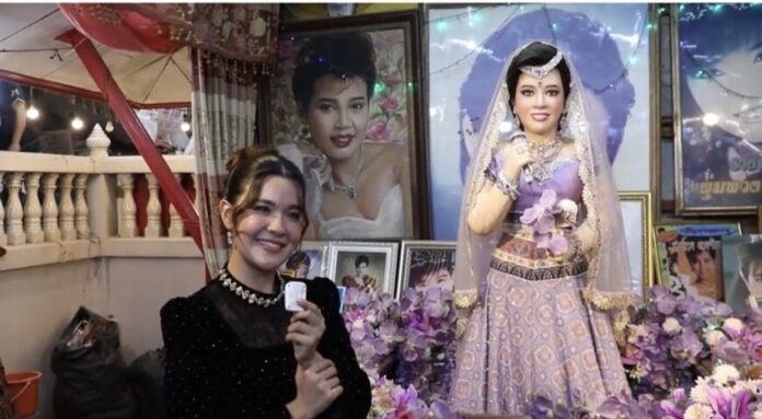 "เปาวลี พรพิมล"