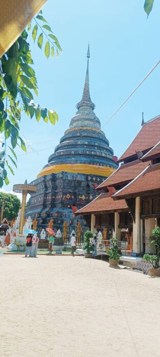เที่ยววัดวันหยุด - ยลพระอารามหลวงล่าสุด วัดพระธาตุลำปางหลวง