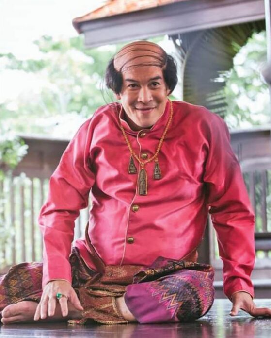 อาทิตย์ใส