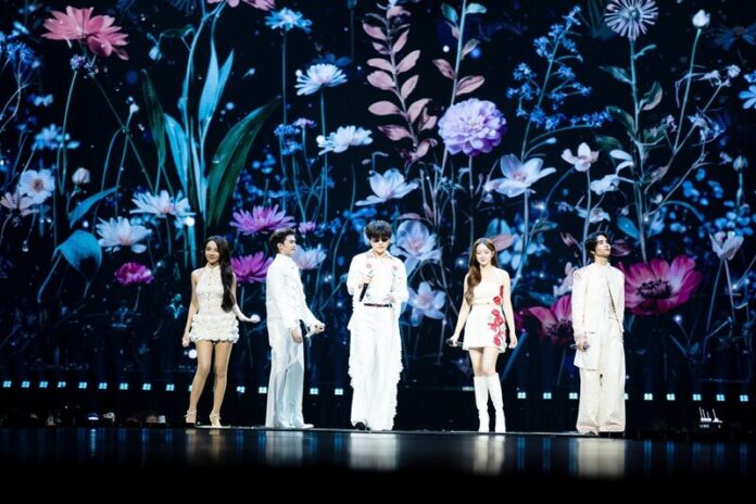 “CLUB 30 CONCERT” คอนเสิร์ตแห่งปี! 5 ศิลปินตัวท็อป มอบค่ำคืนสุดประทับใจ