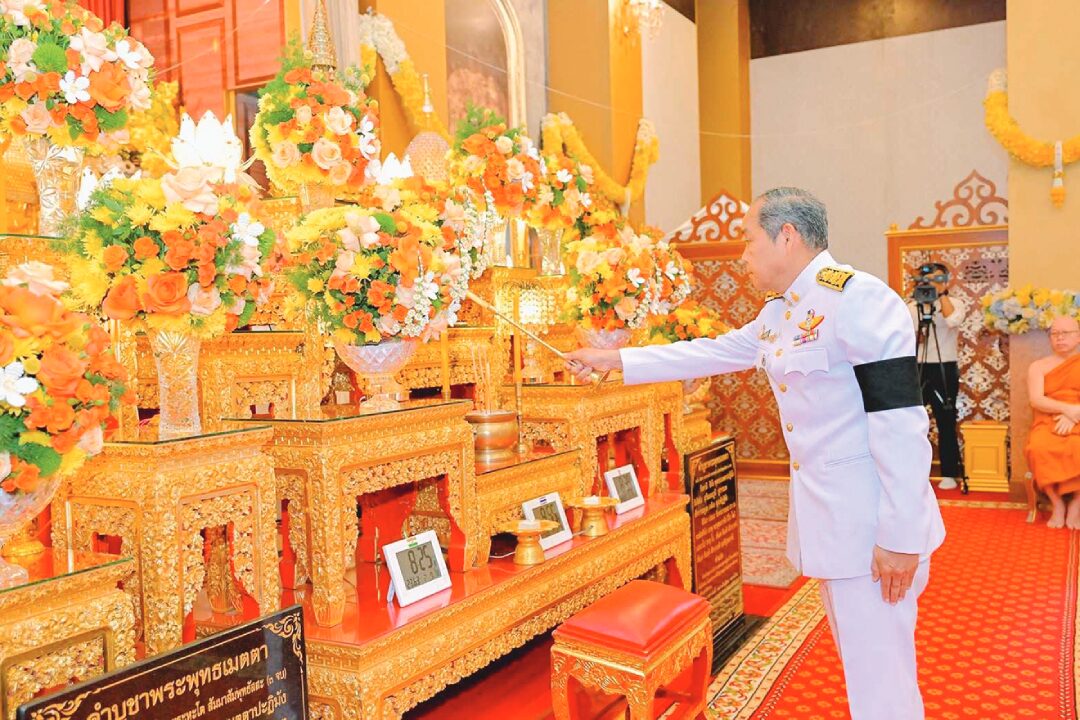 สดจากหน้าพระ