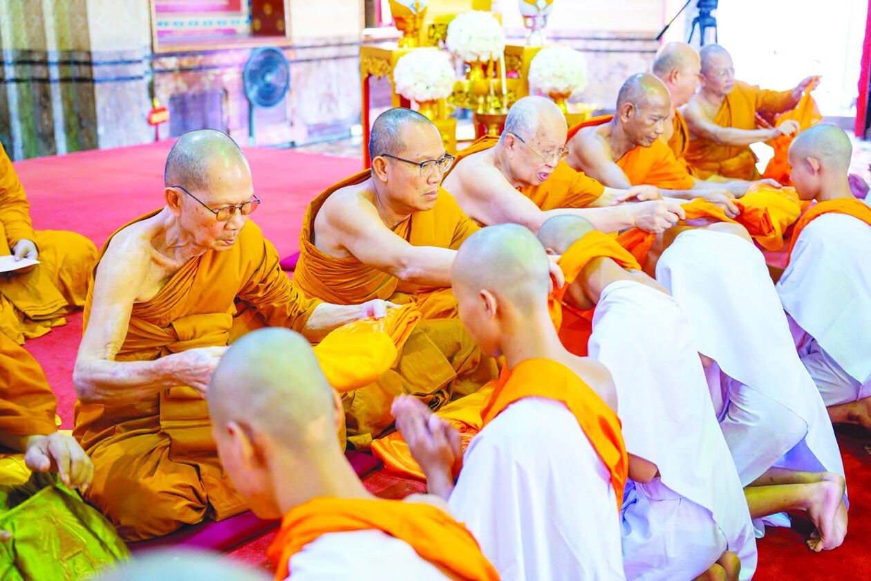 สดจากหน้าพระ - อุปสมบทราษฎรบนพื้นที่สูง สานต่อ‘โครงการธรรมจาริก’