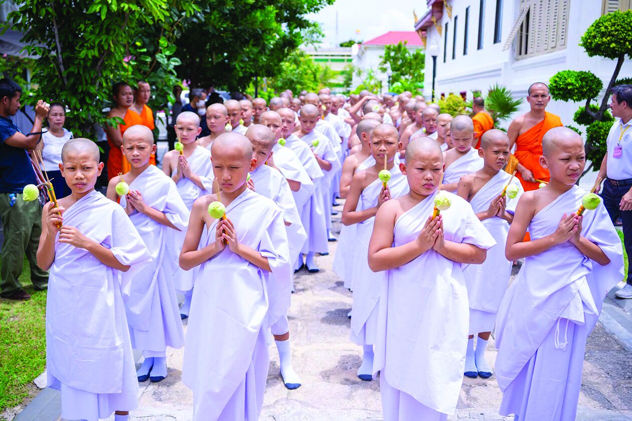 สดจากหน้าพระ - อุปสมบทราษฎรบนพื้นที่สูง สานต่อ‘โครงการธรรมจาริก’