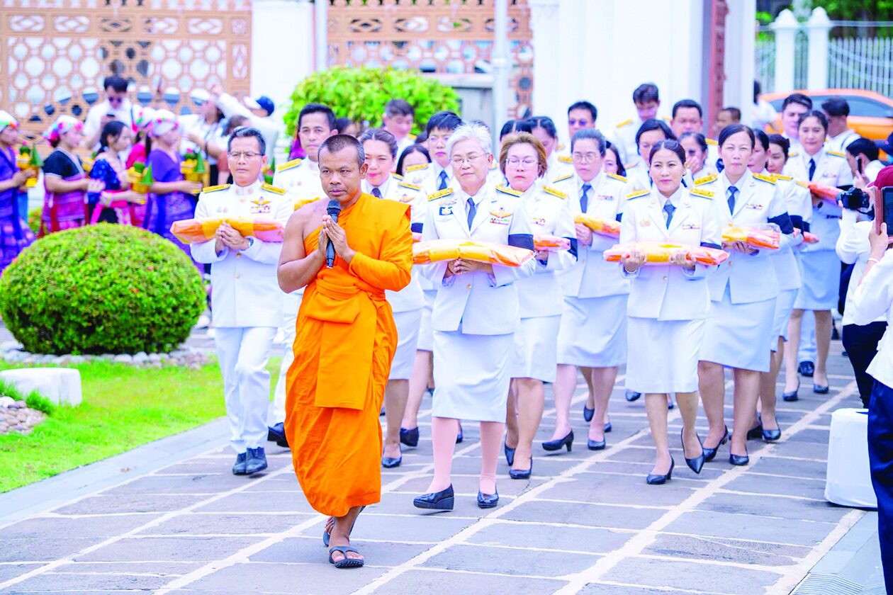 สดจากหน้าพระ - อุปสมบทราษฎรบนพื้นที่สูง สานต่อ‘โครงการธรรมจาริก’