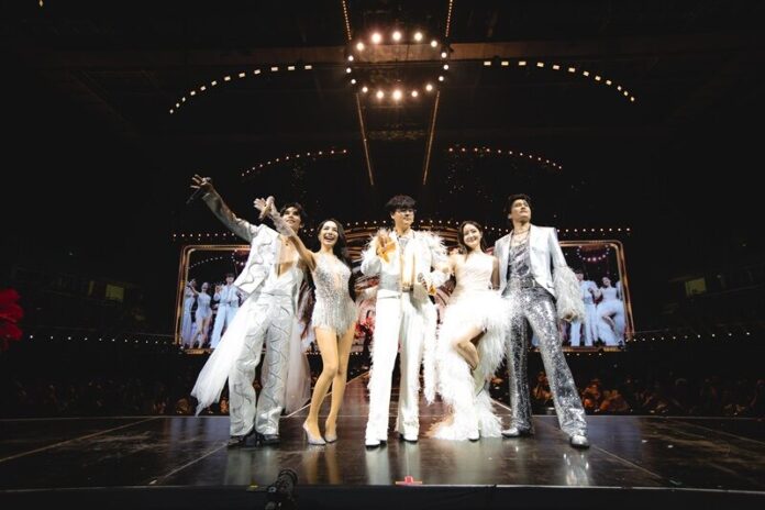 “CLUB 30 CONCERT” คอนเสิร์ตแห่งปี! 5 ศิลปินตัวท็อป มอบค่ำคืนสุดประทับใจ