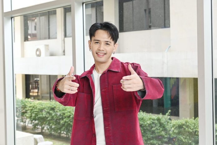 จับกระแสลูกทุ่ง
