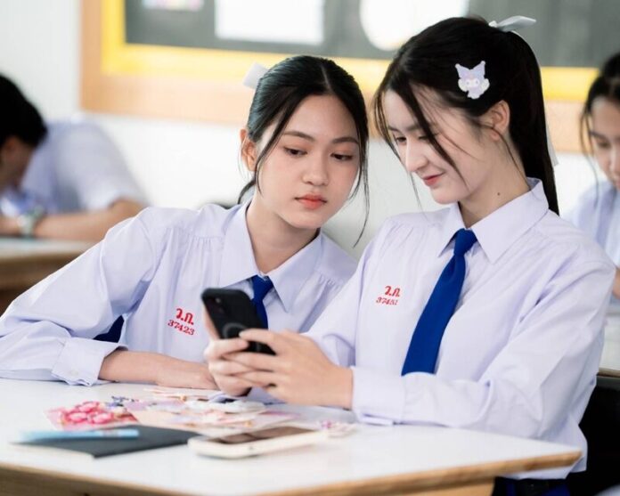 เรื่องย่อ เพื่อนสนิทระวังคิดไม่ซื่อ ลีร์อิต-พัตเตอร์ เสิร์ฟความฟิน จากคู่กัดสู่คนสำคัญ