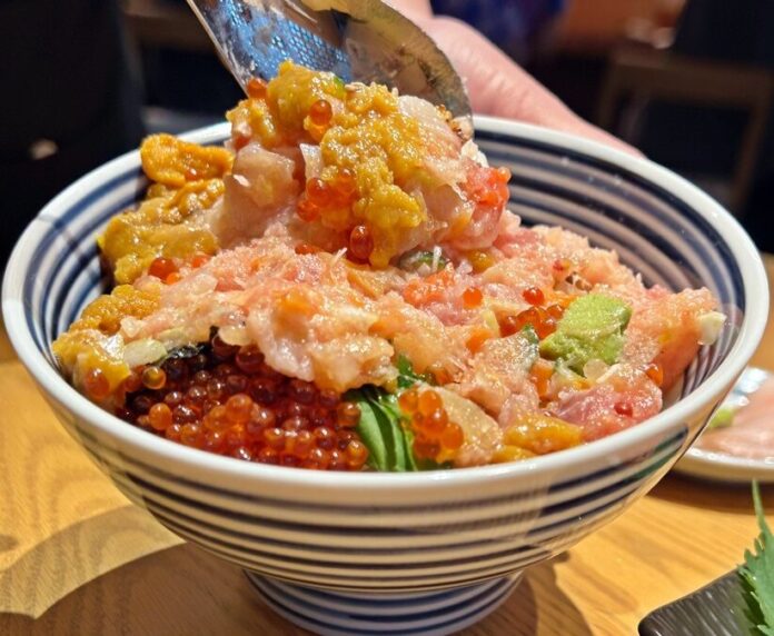 Tsujihan (ซึจิฮัน) ข้าวด้งภูเขาไฟ ร้านดังญี่ปุ่นแลนดิ้งไทย