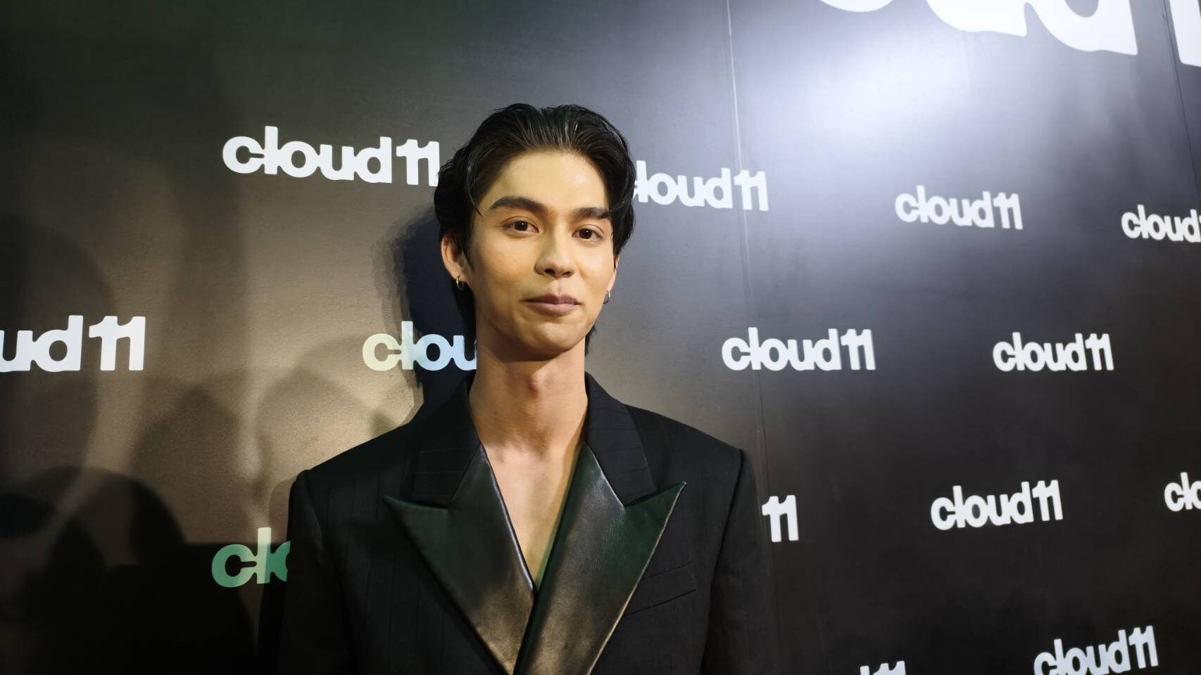 ไบร์ท