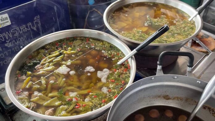 ร้านข้าวแกงชัยนาท 