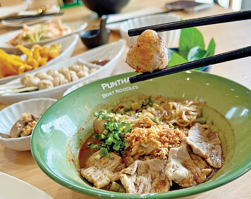 รสเด็ด ‘ก๋วยเตี๋ยวเรือพันธุ์ไทย’ อร่อยบ้านๆ เคียงคู่ร้านกาแฟ