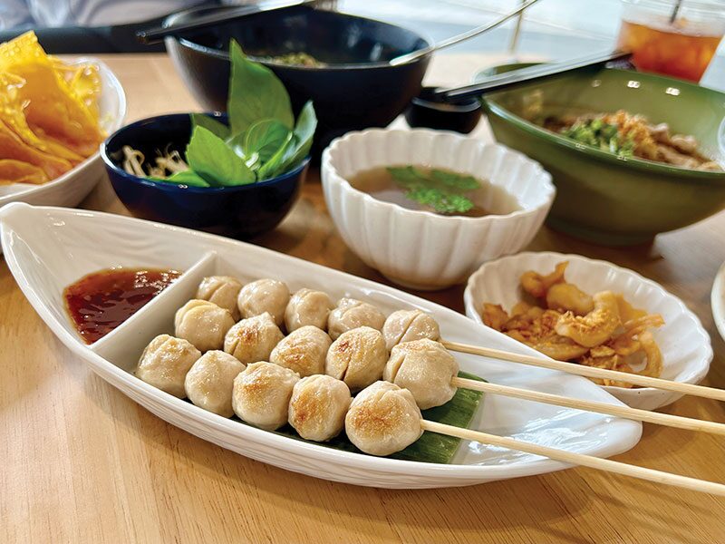 รสเด็ด ‘ก๋วยเตี๋ยวเรือพันธุ์ไทย’ อร่อยบ้านๆ เคียงคู่ร้านกาแฟ