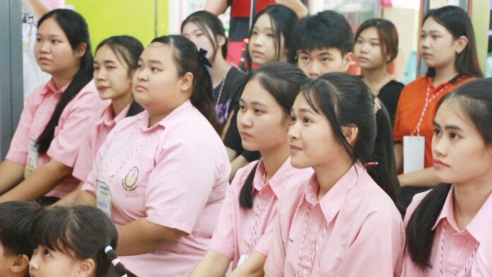 สดจากเยาวชน