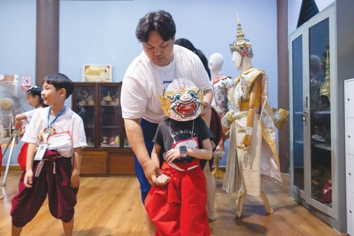 สดจากเยาวชน