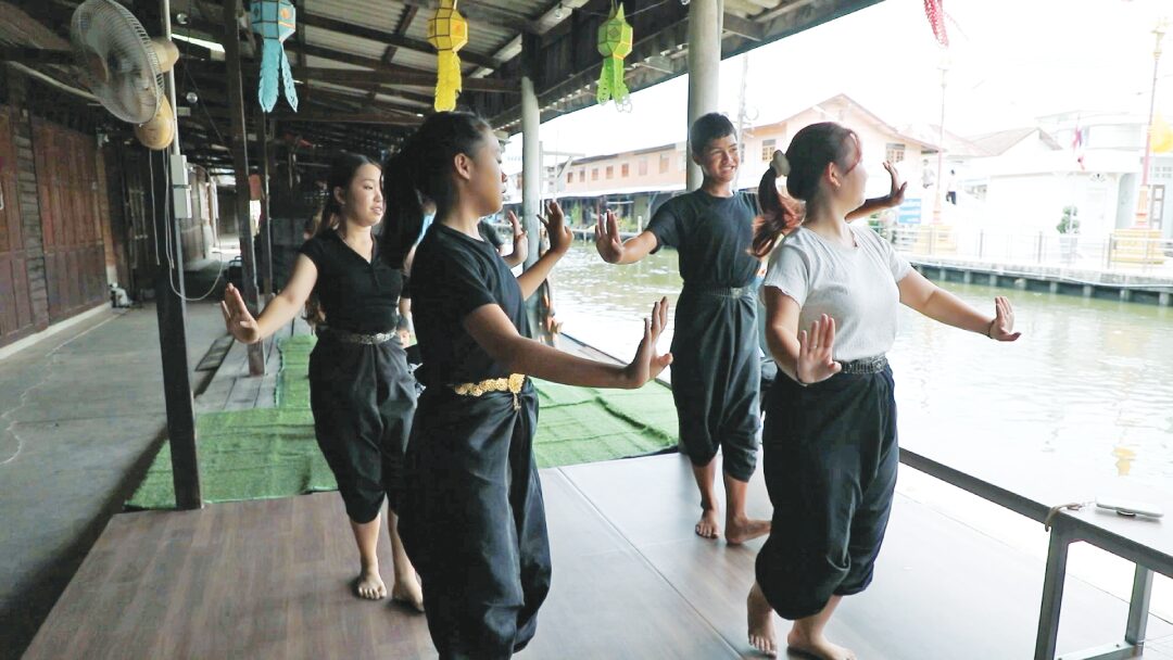 สดจากเยาวชน