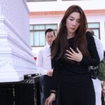 คนบันเทิง และแฟนคลับแน่นวัด ร่วมส่ง ‘เร แม๊คโดแนลด์’ เป็นครั้งสุดท้าย-มิตรภาพส่งต่อรุ่นลูก