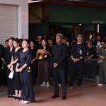 คนบันเทิง และแฟนคลับแน่นวัด ร่วมส่ง ‘เร แม๊คโดแนลด์’ เป็นครั้งสุดท้าย-มิตรภาพส่งต่อรุ่นลูก