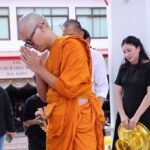 คนบันเทิง และแฟนคลับแน่นวัด ร่วมส่ง ‘เร แม๊คโดแนลด์’ เป็นครั้งสุดท้าย-มิตรภาพส่งต่อรุ่นลูก