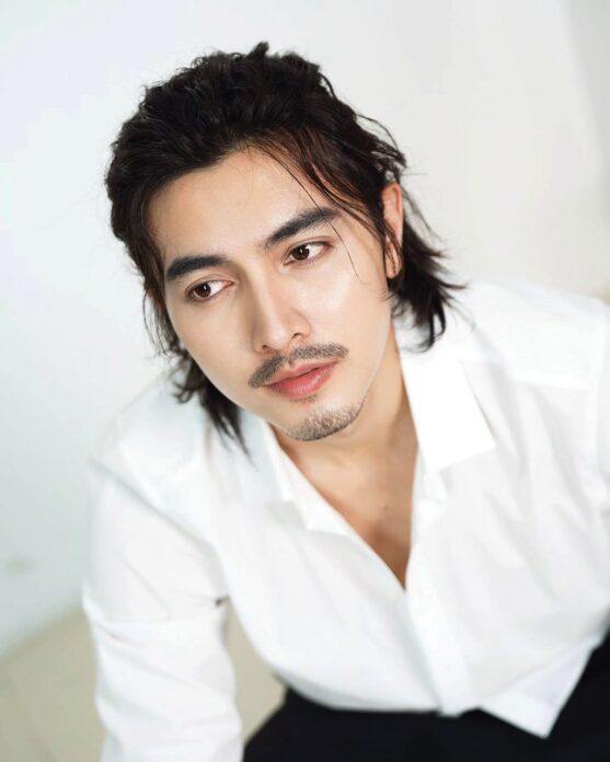 อาทิตย์ใส