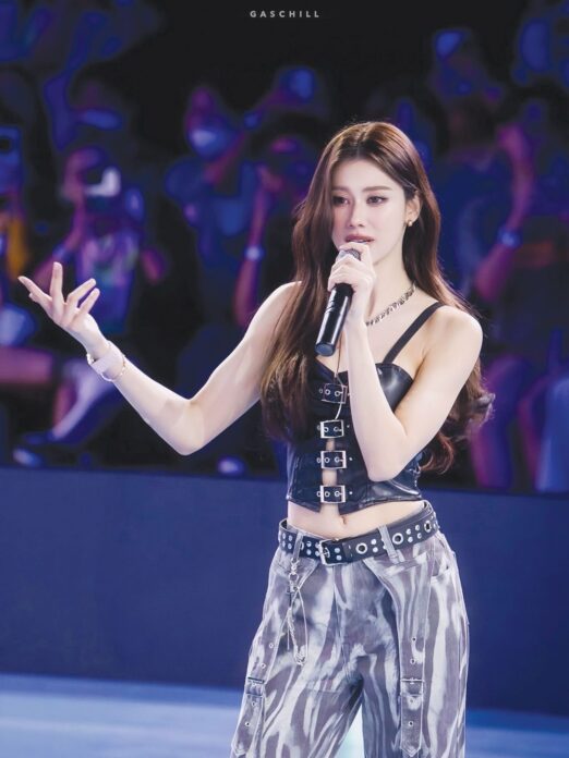 อาทิตย์ใส
