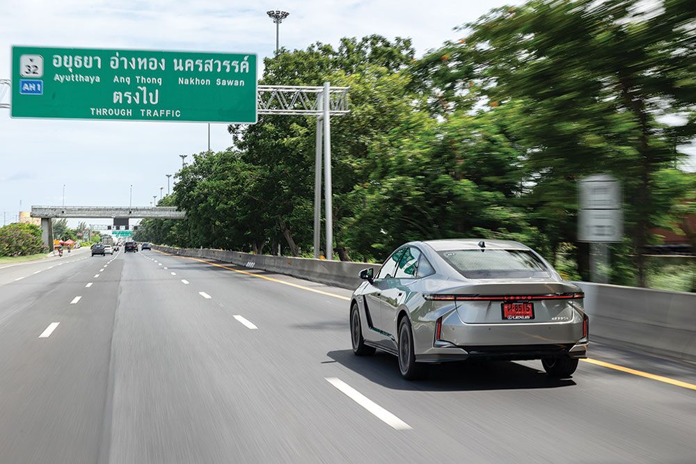 หลาก&หลายรถยนต์ - เทสต์เบาๆ ‘LEXUS ES 350e’ อีวีซีดานหรูอารมณ์สปอร์ตเต็มพิกัด