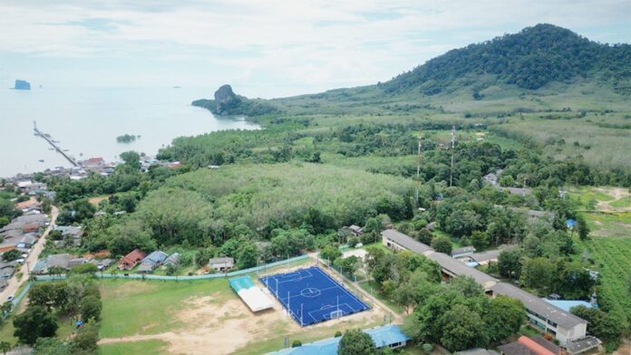 สดจากเยาวชน