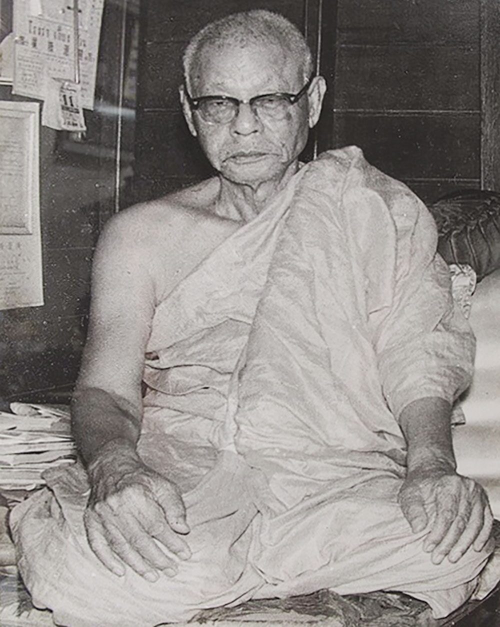 ข่าวสดพระเครื่อง - เหรียญหันข้างหลวงพ่อเงิน วัดดอนยายหอม นครปฐม