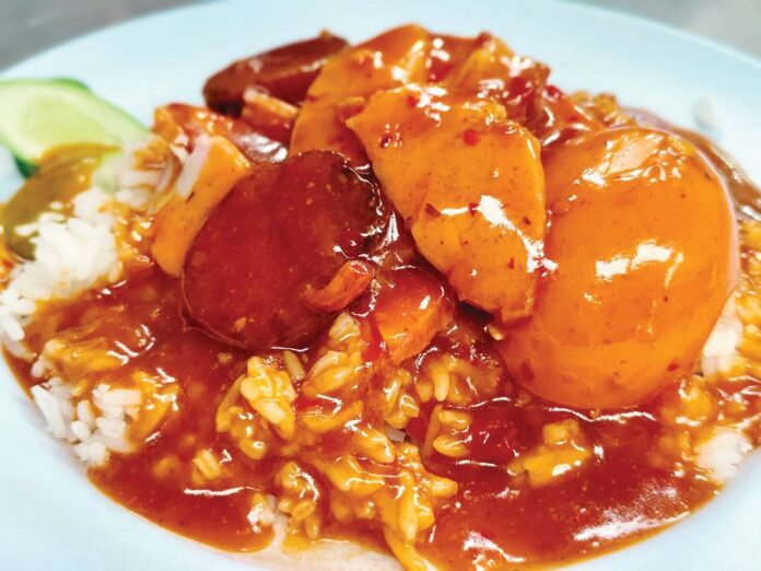 อิ่มอร่อย - ข้าวหมูแดงนครสนุก ตำนานกว่า 60 ปีแห่งวรจักร