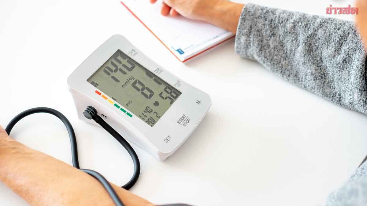 Doctor Warns Against Four Morning Habits Within 30 Minutes of Waking