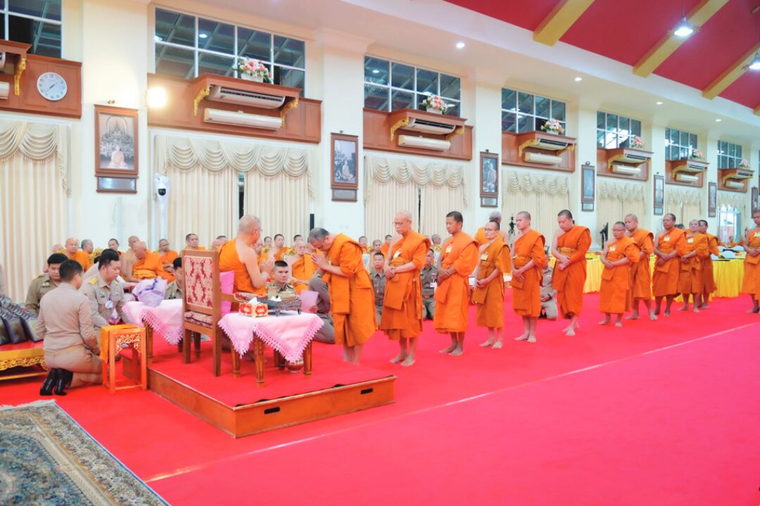 สดจากหน้าพระ