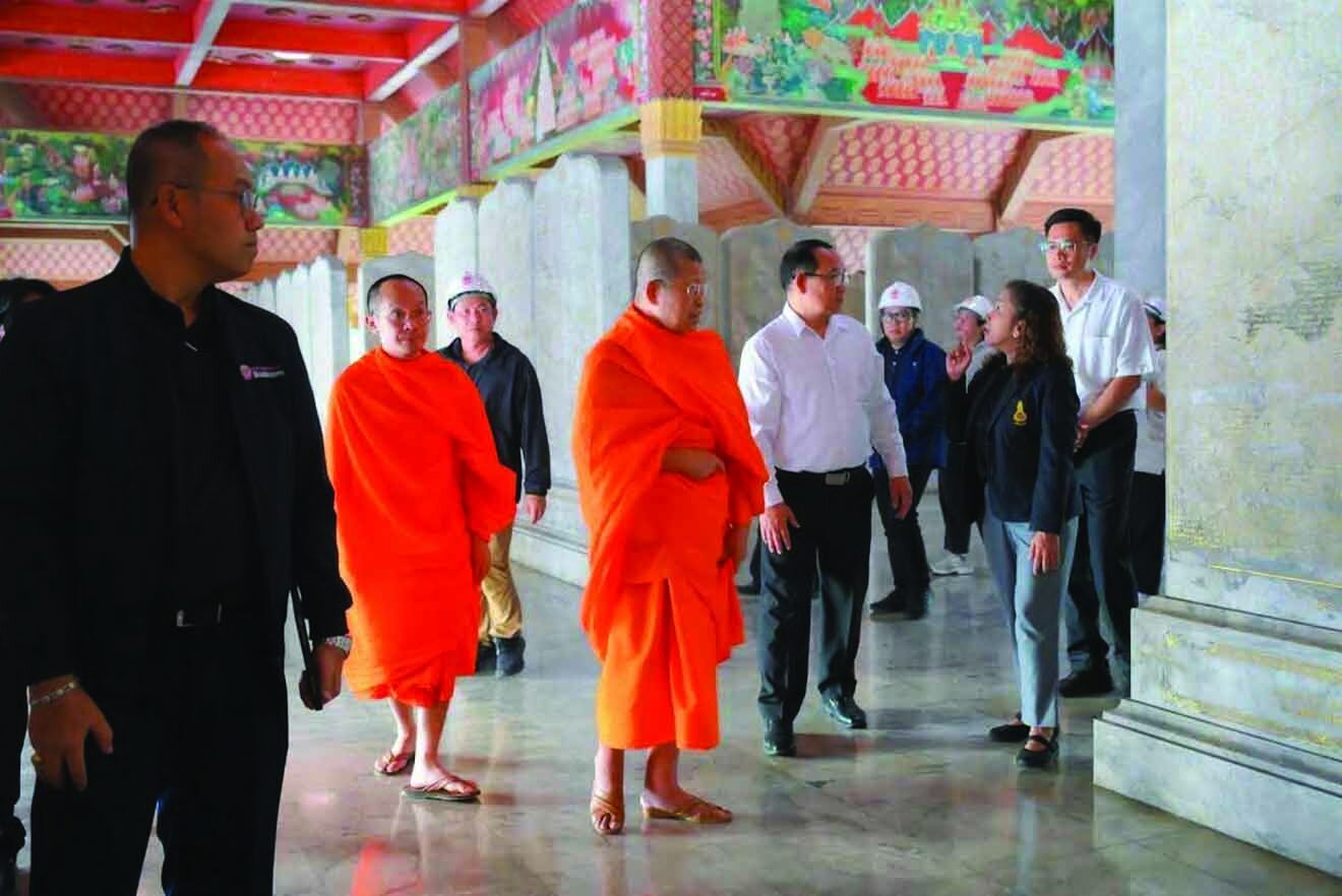 สดจากหน้าพระ