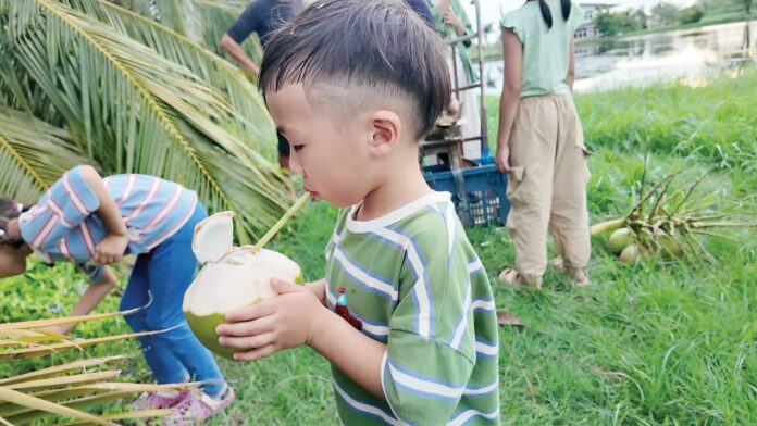 สดจากเยาวชน