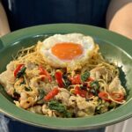 สวรรค์ในครัว - ‘ทองสมิทธ์’โชว์อร่อยใหม่ เมนูผัดไฟลุก-รสเข้มจัดจ้าน