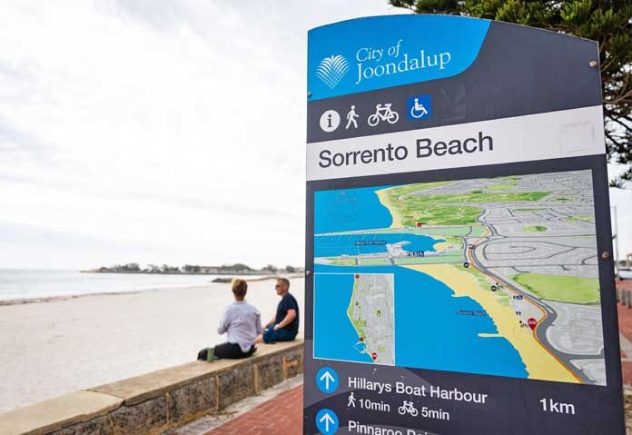 ภาพมุมกว้างของหาดซอร์เรนโต (Sorrento Beach) ในเมืองเพิร์ท เมื่อวันศุกร์ที่ 18 กันยายน 2026 ชายหาดชื่อดังแห่งนี้ถูกสั่งปิดหลังจากเกิดเหตุที่คาดว่าเป็นฉลามโจมตีจนมีผู้เสียชีวิต ในขณะที่อุณหภูมิของน้ำทะเลในพื้นที่ทางตอนใต้ของออสเตรเลียกำลังจะสูงขึ้นต้อนรับฤดูร้อน