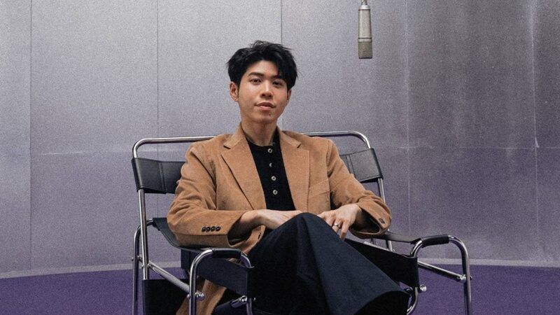 อะตอม