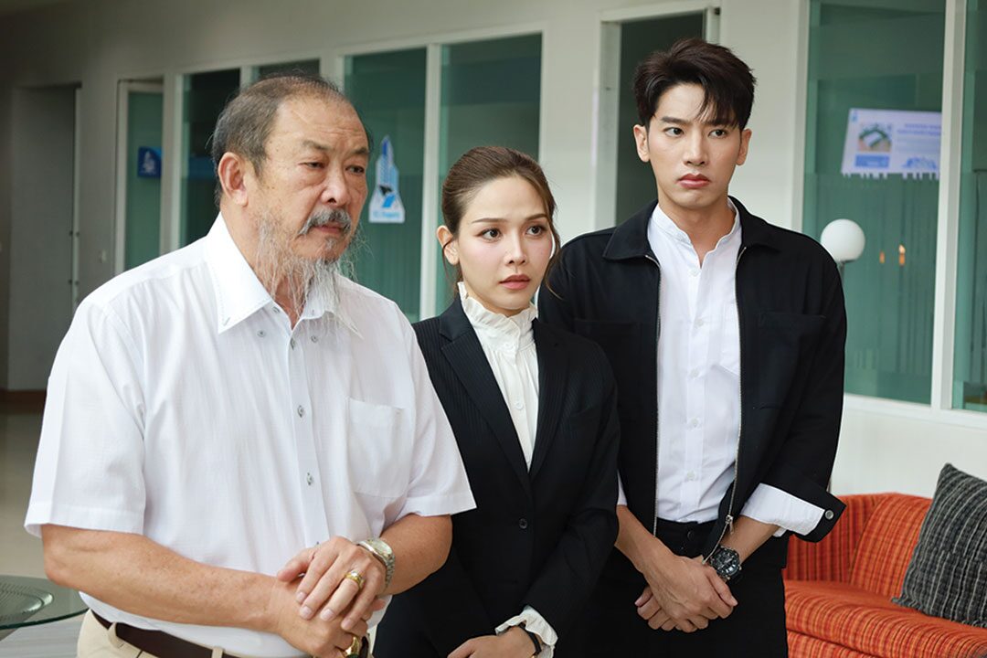 ซุปตาร์บันเทิง - ‘แชป-จีน’ต่างอวยฝีมือ จับคู่‘หัวใจกาฝาก’สุดสนุก