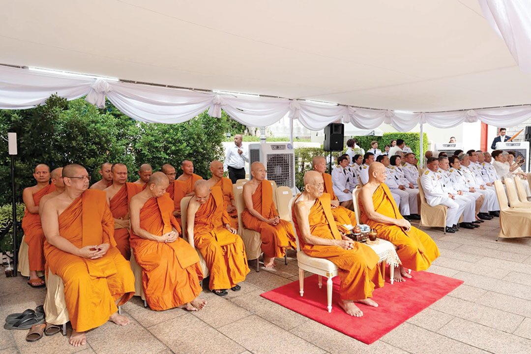 สดจากหน้าพระ - เททองหล่อพระพุทธรูปสำคัญ ถวายสมเด็จพระบรมราชินี